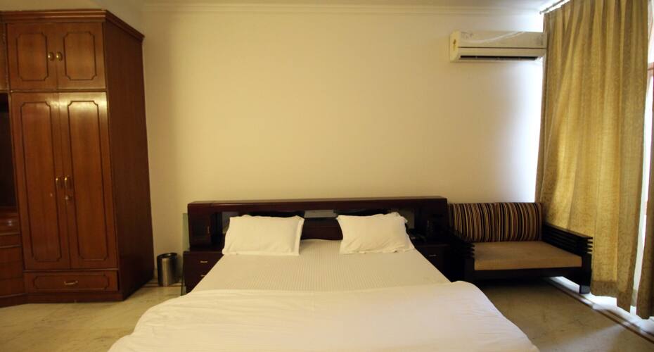 Divine Service Apartment, New Delhi 5